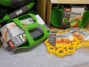 lot 200 image: 10 OXO Softworks Silicon Kitchen Pr...