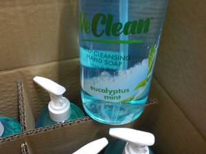 lot 244 image: Case of 20 WE Clean Eucalyptus Mint...