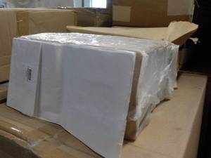 lot 249 image: 500 #8 White Shopping Bags 12 x 6...