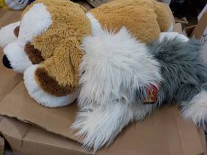 lot 280 image: 2 New Stuffed Animals...