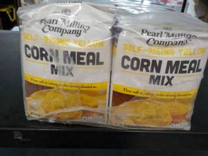 lot 288 image: 8 Pack Pearl Milling Company Corn M...