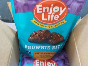 lot 305 image: 6 - 4.76 oz Enjoy Life Brownie Bite...
