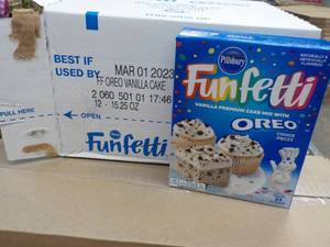 lot 340 image: Case of 12 boxes Pillsbury Funfetti...