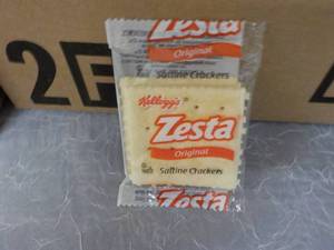 lot 363 image: 3 - 500 ct Boxes of 2 ct packs Zest...