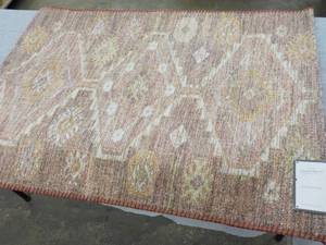 lot 9 image: 24 x 36 New Accent Rug from Thresh...