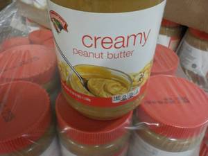 lot 107 image: 6 - 40 oz Hannaford Creamy Peanut B...