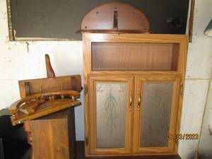 lot 03 image: Quality living room furniture display pieces