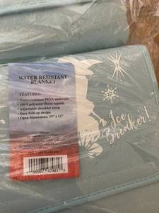 lot 100 image: Water Resistant Frozen Blanket