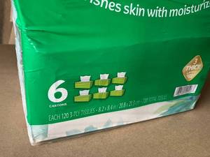 lot 103 image: Kleenex Soothing Lotion Tissues
