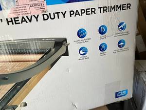 lot 7 image: Heavy Duty Paper Trimmer