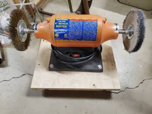 lot 223 image: 6 Bench Buffer