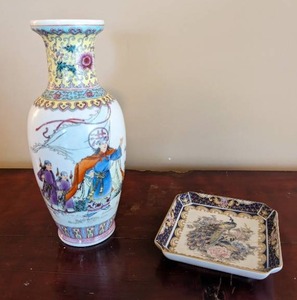 lot 11 image: Vase And Plate