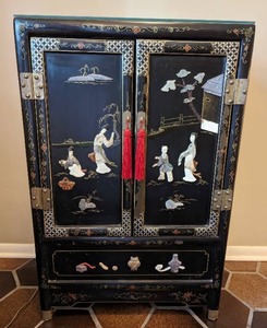 lot 24 image: Black Lacquer Chinese Cabinet