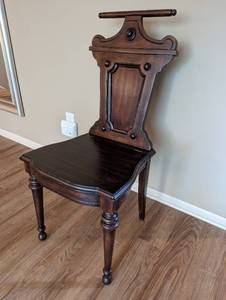 lot 25 image: Old Chair With Storage
