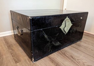 lot 26 image: Black Lacquer Chest
