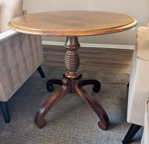 lot 103 image: Round End Table
