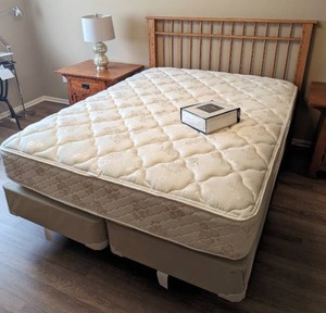 lot 105 image: Full Size Bed