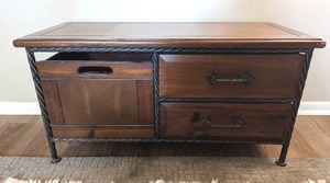 lot 113 image: Small Storage Table
