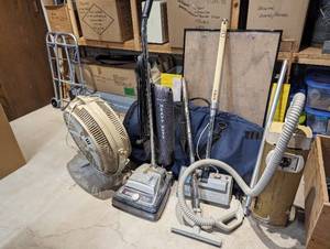 lot 200 image: Two Vacuums And A Fan