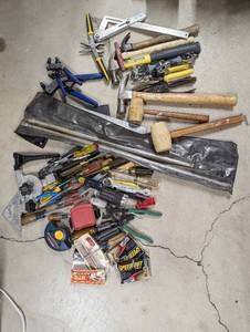 lot 211 image: Collection Of Hand Tools