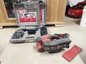 lot 221 image: Skil Belt Sander And Profile Sander