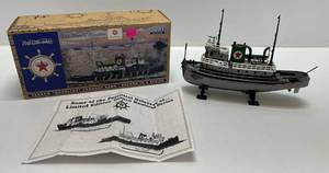 lot 14 image: Vintage  Ertl Collectibles Texaco ( Havoline ) Tugboat Die-Cast Bank 2nd In Series&nbsp Chrome Black