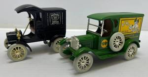 lot 33 image: Two Vintage Ertl Brand Die-Cast Misc. Liquor Brand Banks ( No Boxes ) 1 ( Beam Bottle Collection Convention ) ( Limited Edition ) 1923 Delivery Van 1 ( Jack Daniels ) 1905 Fords First Delivery Car