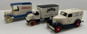 lot 34 image: Three Vintage Ertl Brand Die-Cast Misc. Liquor Brand Banks ( No Boxes ) 1 ( Lakeshore Beamers ) 1932 Ford Delivery Van 1 Jim Beam 1926 Bull Dog 1 ( Gopher State Jim Beam Club 15th Anniversary 1989 ) 1913 Model T Van