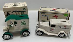 lot 68 image: Two Ertl Collectibles Die-Cast Metal Banks&nbsp 11991 ( Citgo ) 1905 Delivery Car 1 1992 ( Mobilgas Mobilubrication ) 1932 Panel