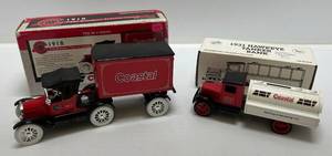 lot 86 image: Two Ertl Collectibles Die-Cast Metal Banks 1 1999 ( Coastal ) 1918 Ford Runabout Tractor Trailer 1 1993 ( Coastal ) 1931 Hawkeye Tanker