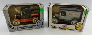 lot 138 image: Two Ertl Collectibles Die-Cast Metal Banks 1 1991 ( V&ampS Variety ) 1913 Model T  1 1990 ( V&ampS Variety ) 1918 Ford Runabout