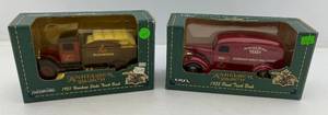 lot 150 image: Two Ertl Collectibles Die-Cast Metal Banks 1 1993 ( Anheuser Busch ) 1938 Panel Truck 1 1995 ( Anheuser Busch ) 1931 Hawkeye Stale Truck