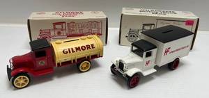 lot 179 image: Two Ertl Collectibles Die-Cast Metal Banks 1 1990  ( Hyman Freightways ) 1 1991 ( Gilmore Gasoline ) 1931 Hawkeye Tanker