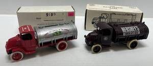lot 181 image: Two Ertl Collectibles Die-Cast Metal Banks 1 1989 ( Hersheys Chocolate ) 1926 Mack Tanker 1 Limited Edition 3rd In The Series (  Farm Toy Capital Of The World Dyersville Iowa ) 1926 Bulldog