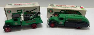 lot 195 image: Two Ertl Collectibles Die-Cast Metal Banks 1 1993 ( Sinclair Gasoline ) 1931 Hawkeye Wrecker  1 1994 ( Sinclair Gasoline ) 1939 Dodge Flyer Tanker