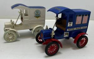 lot 235 image: Two Ertl Collectibles Die-Cast Metal Banks ( No Boxes ) 1 ( Field Of Dreams ) 1905 Fords First Delivery Car 1 ( U.S. Mail ) 1905 Fords First Delivery Car