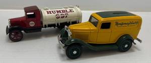 lot 251 image: Two Ertl Collectibles Die-Cast Metal Banks ( No Boxes ) 1 ( Humble Motor Oil )1931 Hawkeye 1 ( Montgomery Ward CO. 1932 Ford Delivery Van)