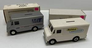lot 266 image: Two Ertl Collectibles Die-Cast Metal Banks 1 1990 ( M.I.T. ) Walk In Van 1 (Holiday Wholesale) Grumman Olson Kurbmaster
