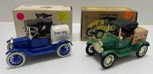 lot 268 image: Two Ertl Collectibles Die-Cast Metal Banks 1 1991 ( Ocean Spray ) (Limited Edition 300  507 ) 1918 Barrel  1 2002 ( Thunder Hills Couples Classic )  1918 Ford Runabout
