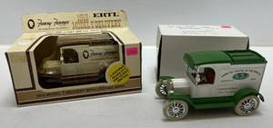 lot 280 image: Two Ertl Collectibles Die-Cast Metal Banks 1 ( Fanny Farmer ) 1913 Model T Delivery 1  ( Farm Toy Capital Of The World ) 1913 Model T Van