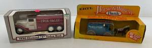 lot 300 image: Two Ertl Collectibles Die-Cast Metal Banks 1  ( Montgomery Ward Co. ) Horse And Buggy 1 1992 ( True Value ) 1930 Diamond T Tanker