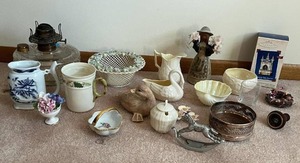 lot 25 image: Amazing assortment of Collectibles including Belleek