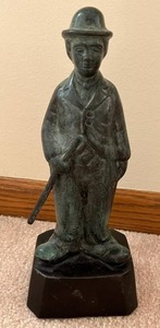 lot 27 image: Vintage Maitland-Smith Limited 9 Figurine