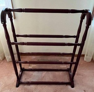 lot 43 image: Vintage Wooden Quilt Rack