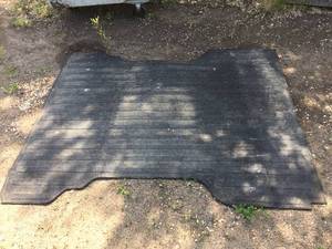 lot 15 image: Rubber Pickup Bed Liner 6 12 Ft