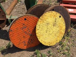 lot 20 image: 10 Round Steel PlatesManhole Covers