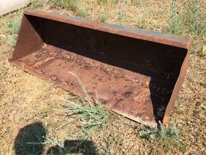 lot 37 image: Front Loader Bucket