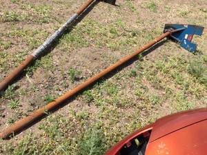lot 39 image: ARROW Material Handling Products Carpet Pole