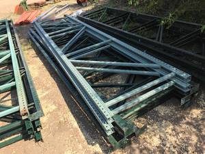 lot 7 image: 6 Pallet Racking End Pieces 42 x 16 Ft