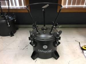 lot 124 image: Capspray Paint Spray Pot